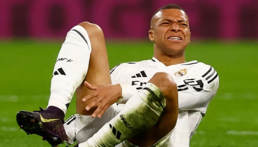 mbappé knee injury misdiagnosed after mri done on wrong leg