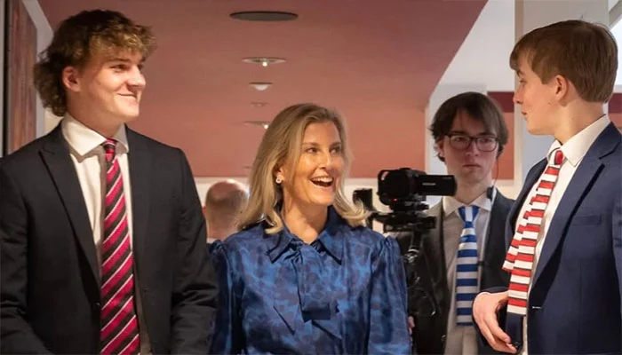 the duchess of edinburgh inaugurates radley’s musical playground in striking blue.