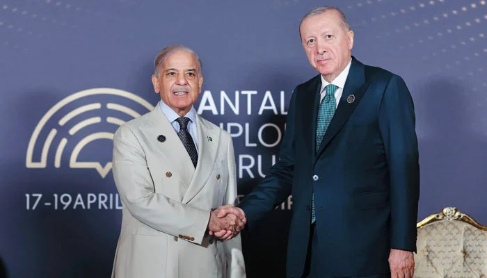 erdogan praises pm shehbaz’s peace efforts at middle east diplomacy forum