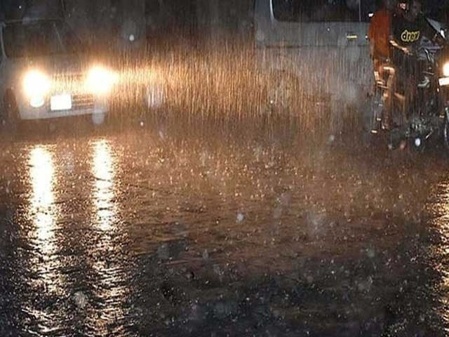 heavy rain forces abandonment of psl match in lahore