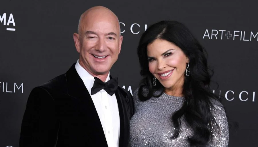 lauren sánchez and jeff bezos share surprising baby announcement