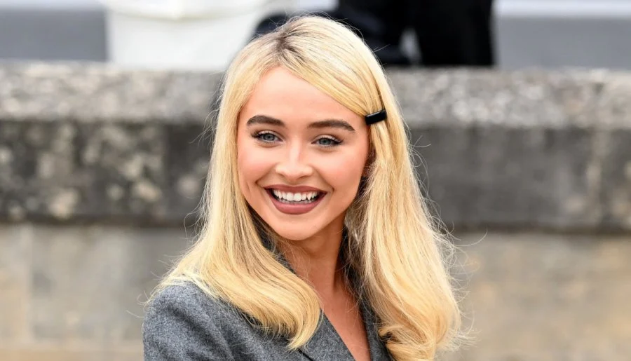 sabrina carpenter apologises after singling out an arabic fan at coachella