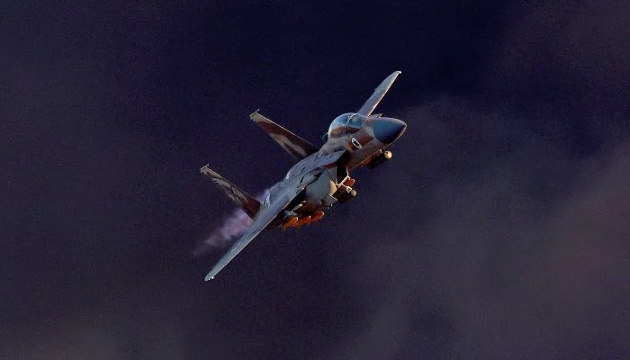 survive and evade former airmen share tips for downed pilots